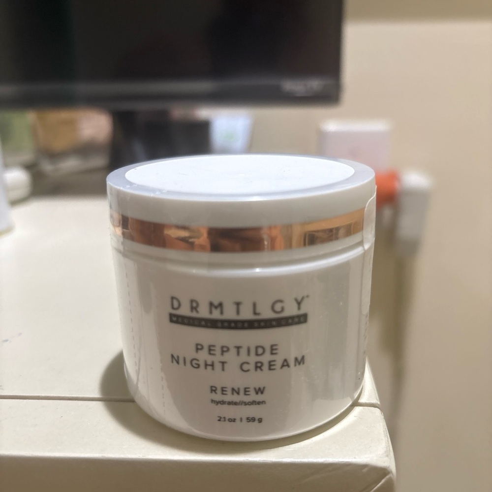 Peptide Night Cream - White and Gold